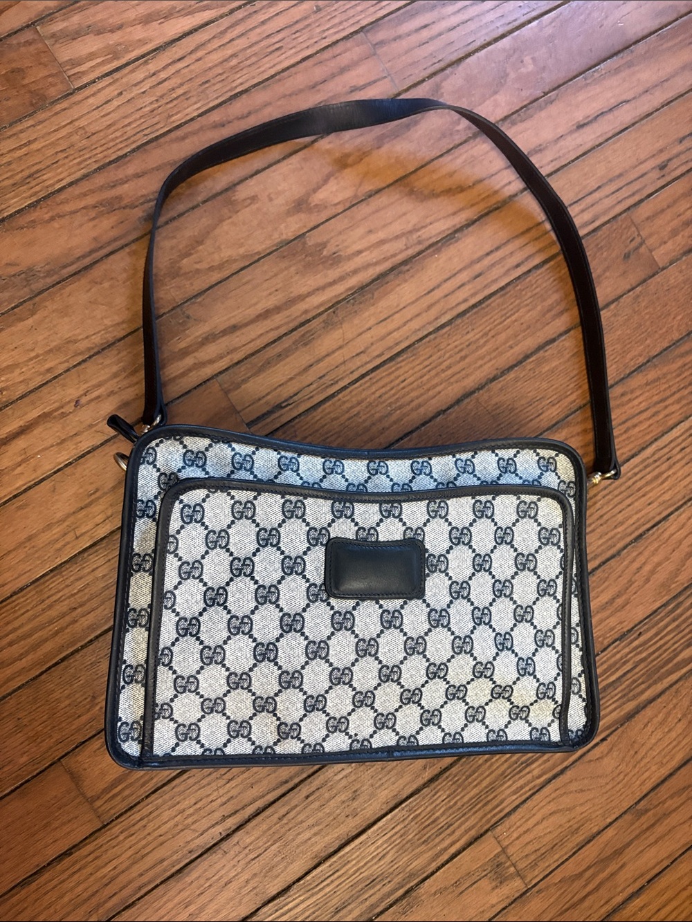 SOLD 🔥🔥Gucci Navy/Gray Vintage GG Canvas Shoulder
